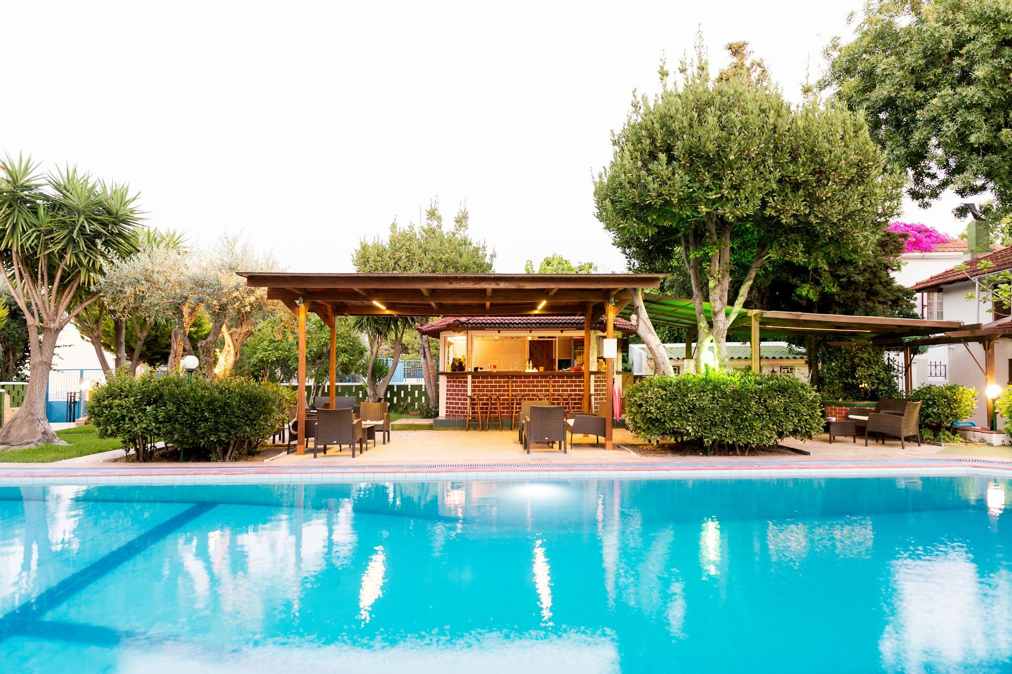 Terinikos Sunny Garden Hotel Junior Suites Ialysos  Esterno foto